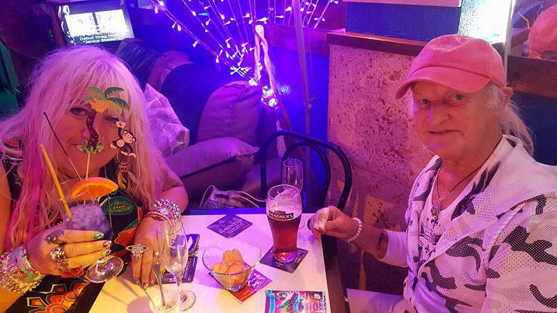 Casper´s cocktail party